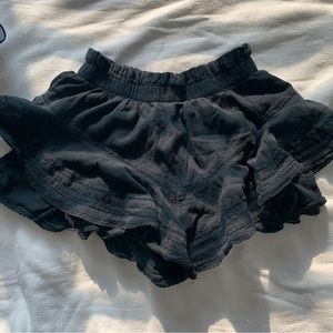 rock n ruffle black mini skort by Aerie